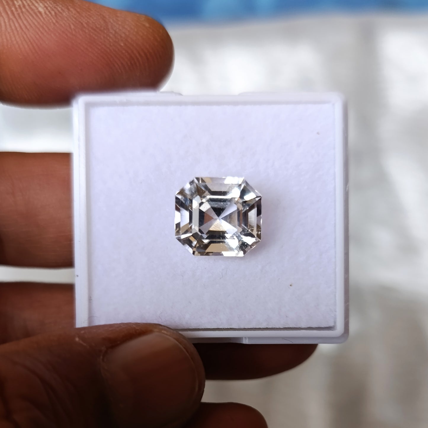 White Topaz (White Pukhraj)