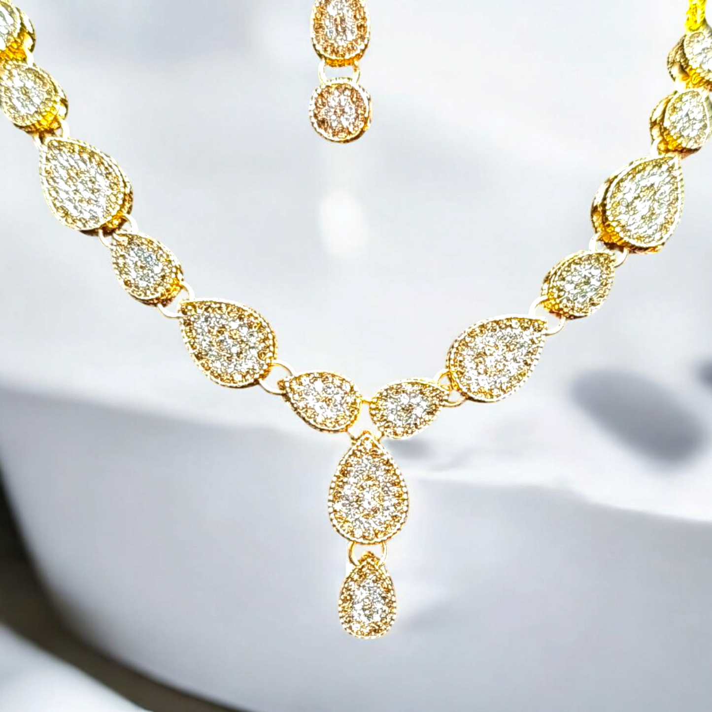 AD Style Golden Zircon Party Set with Bindia