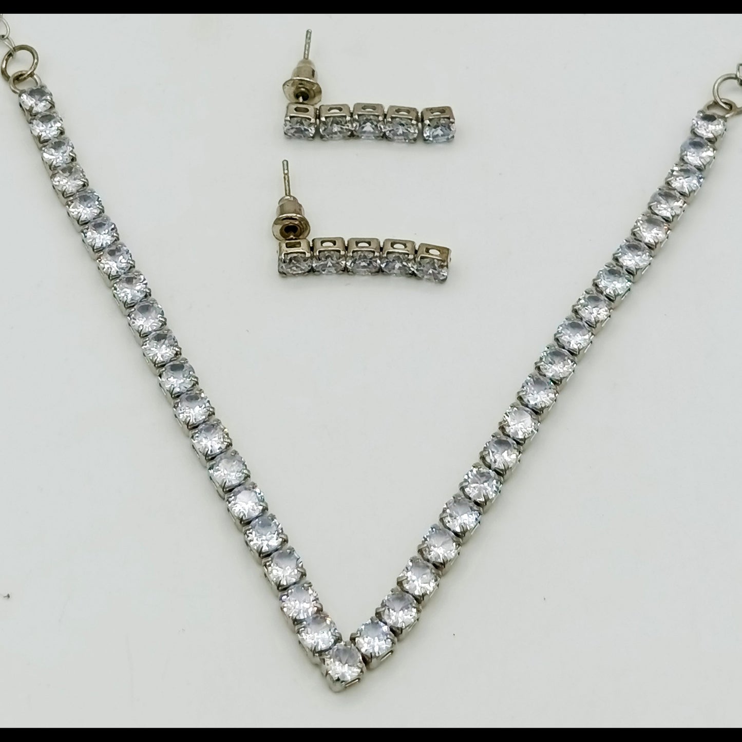 Zircon Diamond Set
