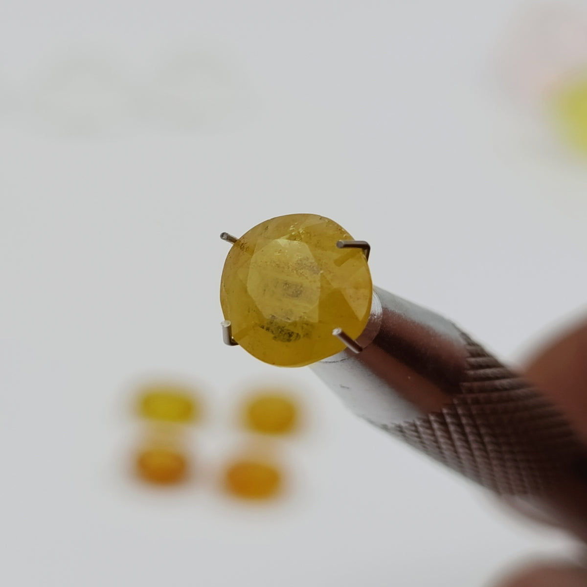 Yellow Sapphire - 3.05 Carats