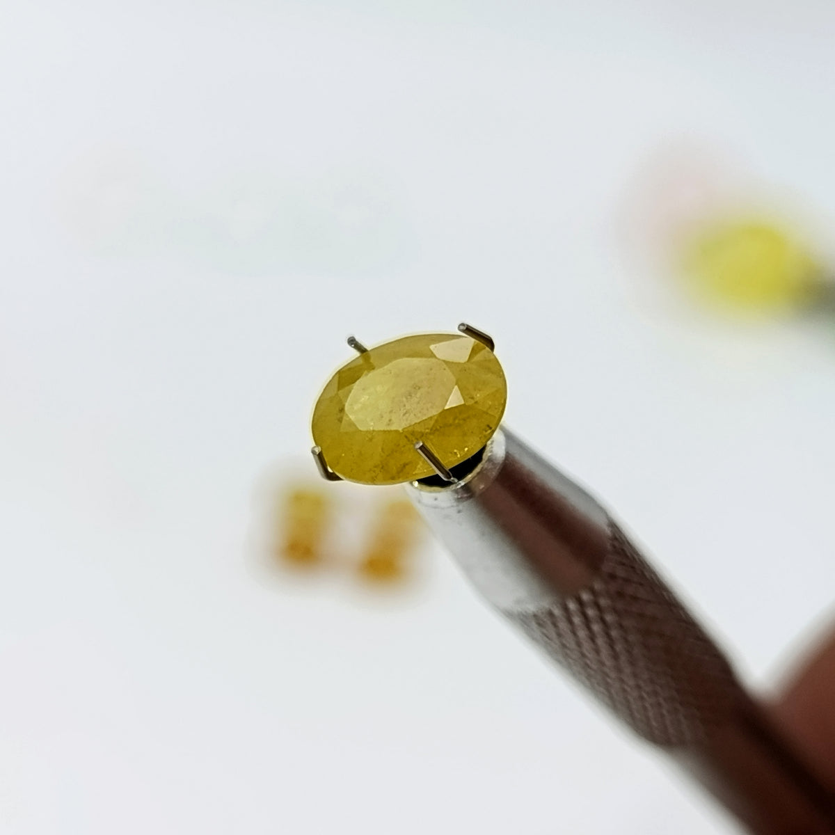 Yellow Sapphire - 3.05 Carats