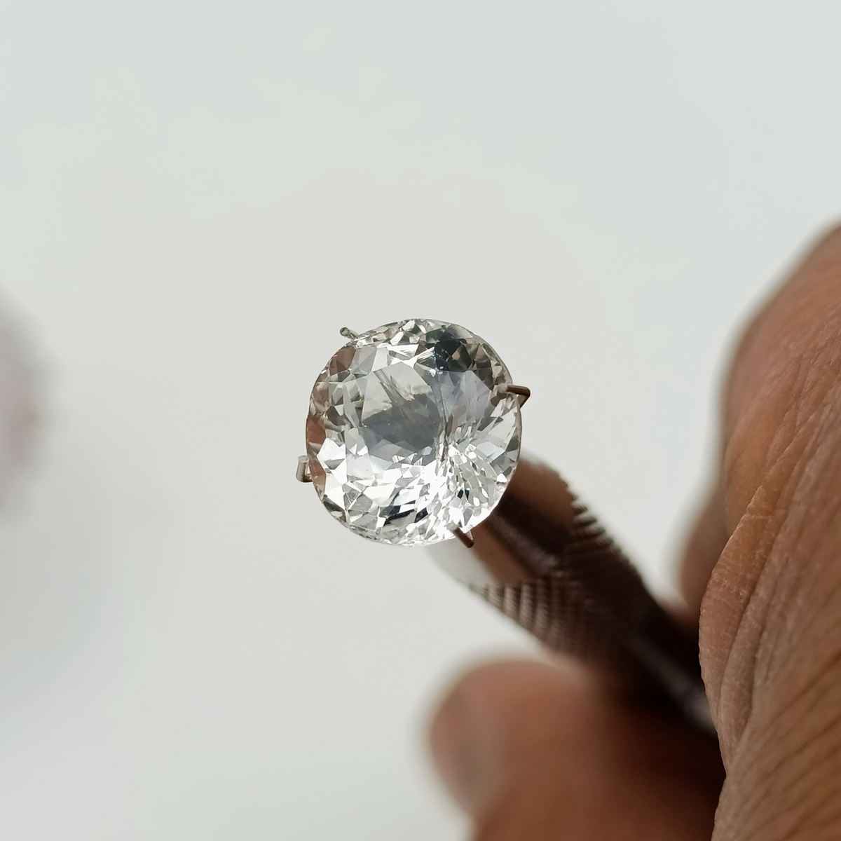 White Topaz (White Pukhraj)