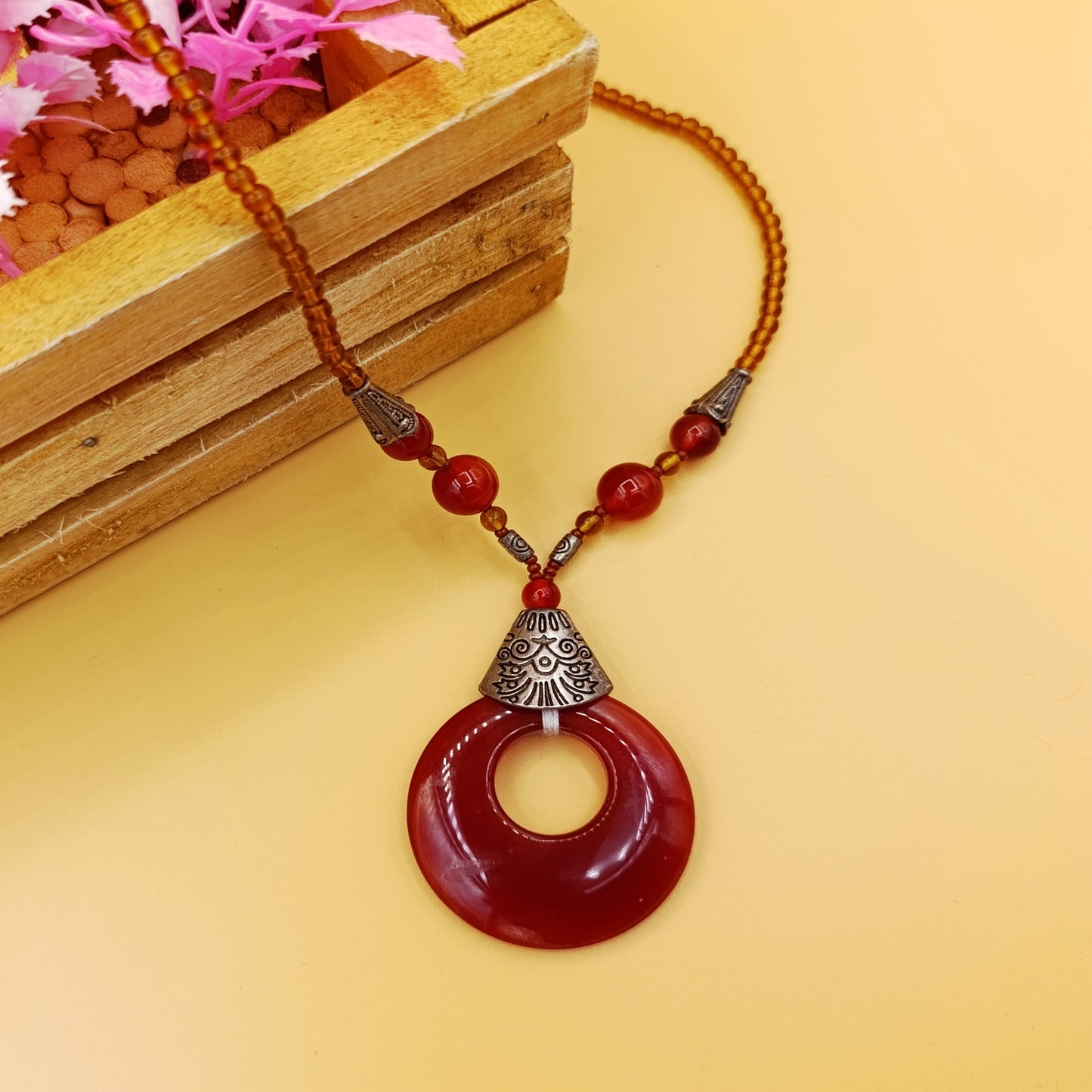 Yamani Aqeeq Red Agate Locket