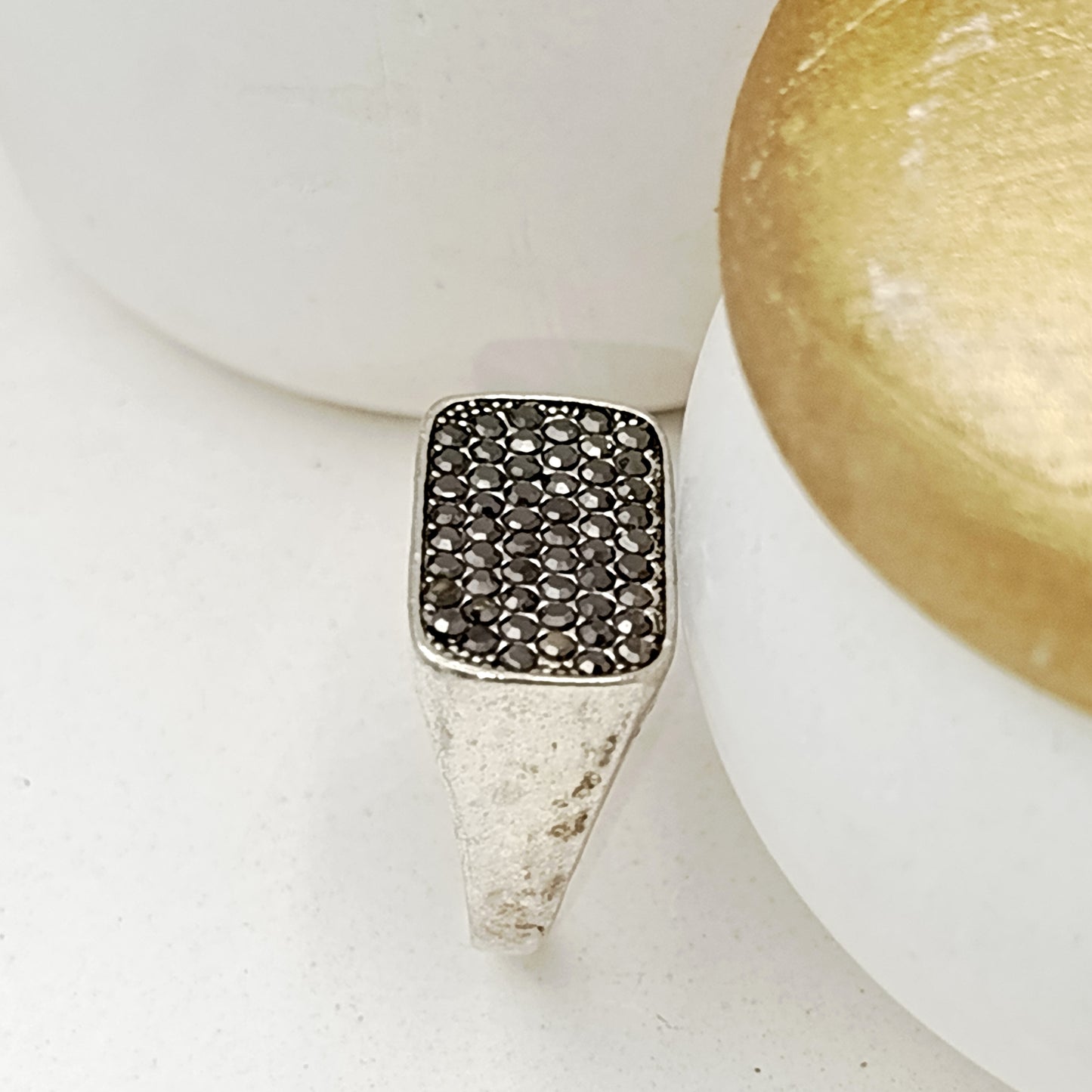 Crush Stones Square Ring