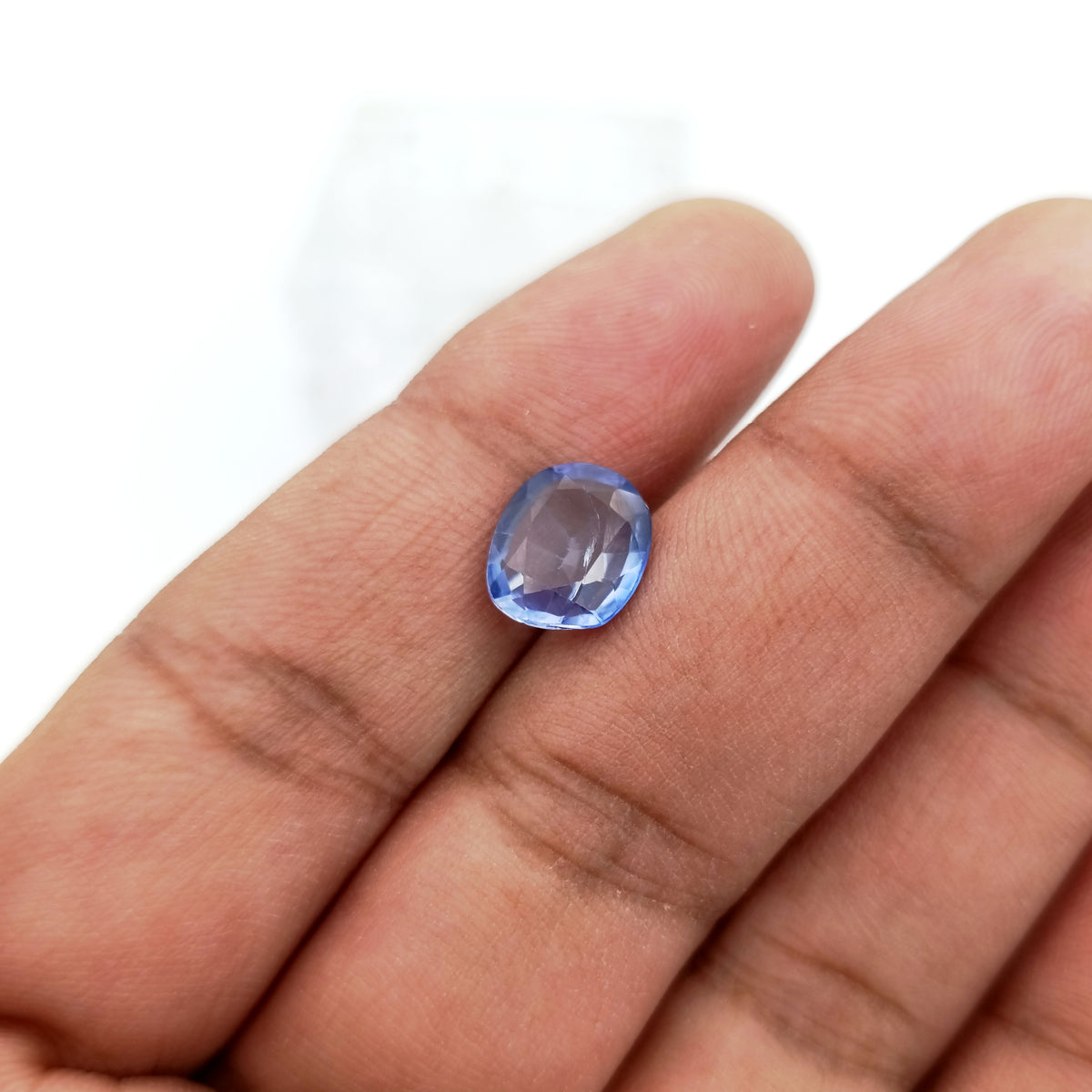Blue Sapphire - Oval Shape Sri Lanka - 4.30 Carats