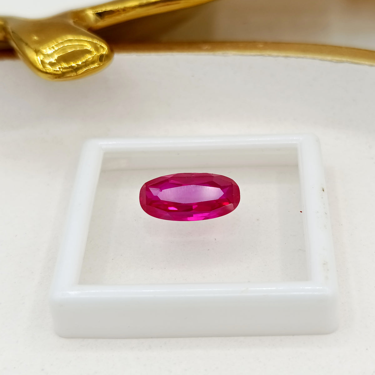 Ruby, Crystal Clear and Beautiful Red Color - 7.10 Carats