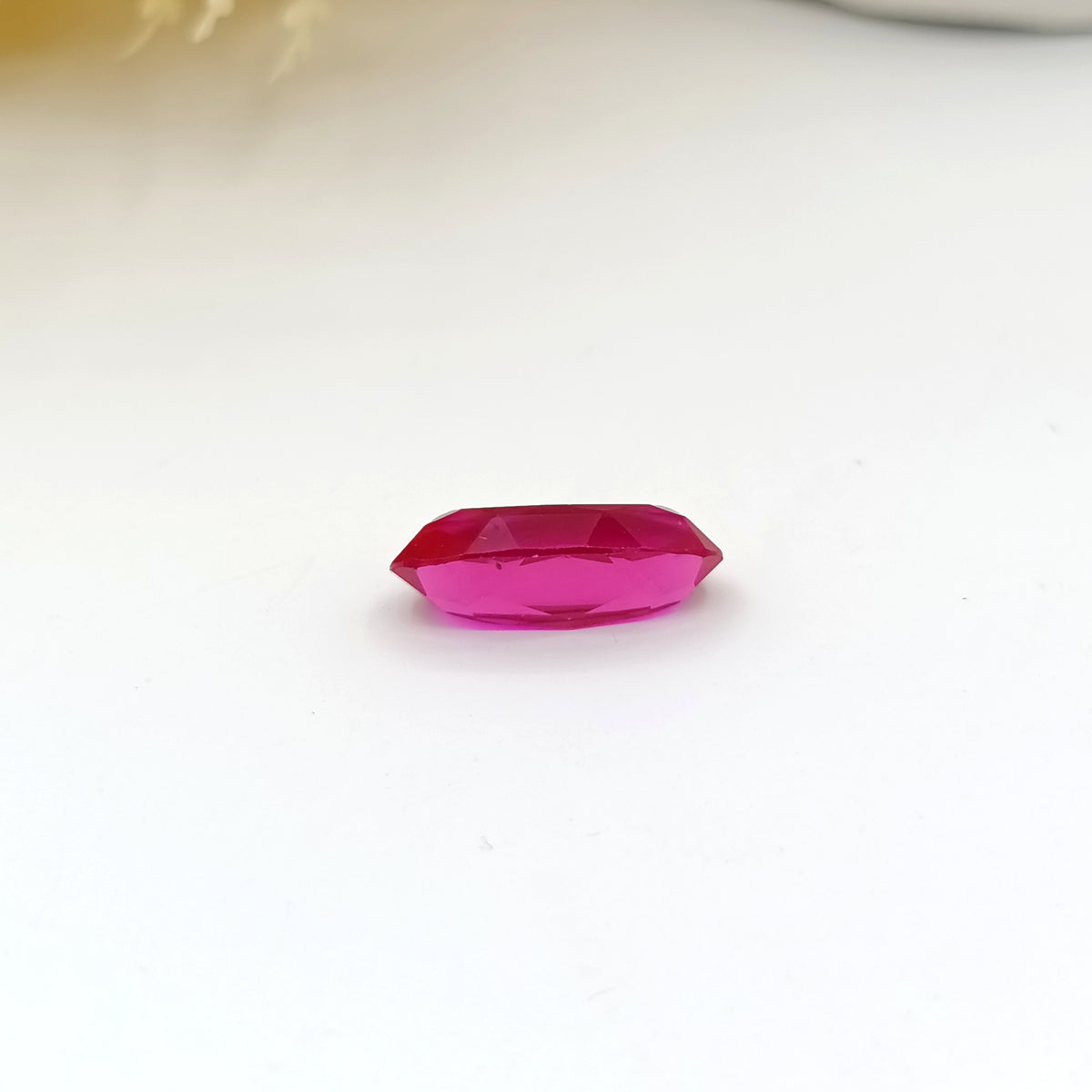 Ruby (Yaqoot) - Kashmir Oval Shape - 8.50 Carats