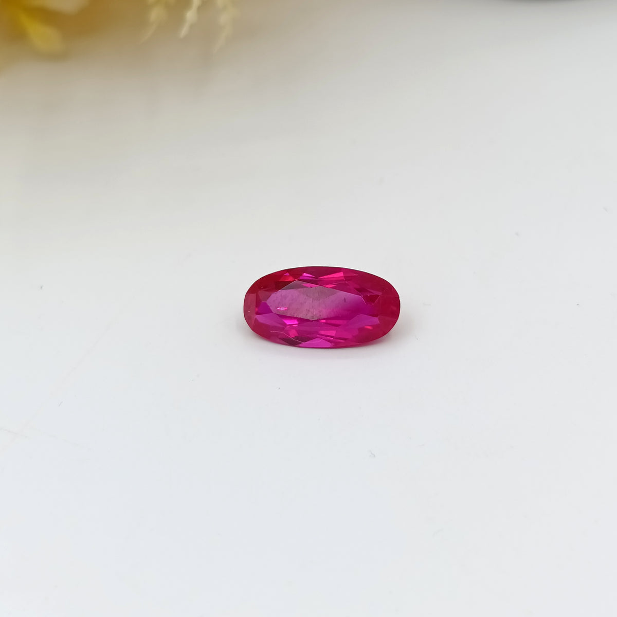 Ruby (Yaqoot) - Kashmir  Oval Shape - 4 Carats
