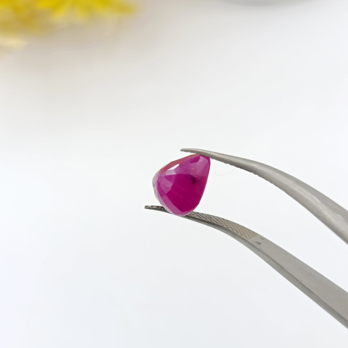 Ruby (Yaqoot) - Afghanistan  Oval Shape - 5 Carats