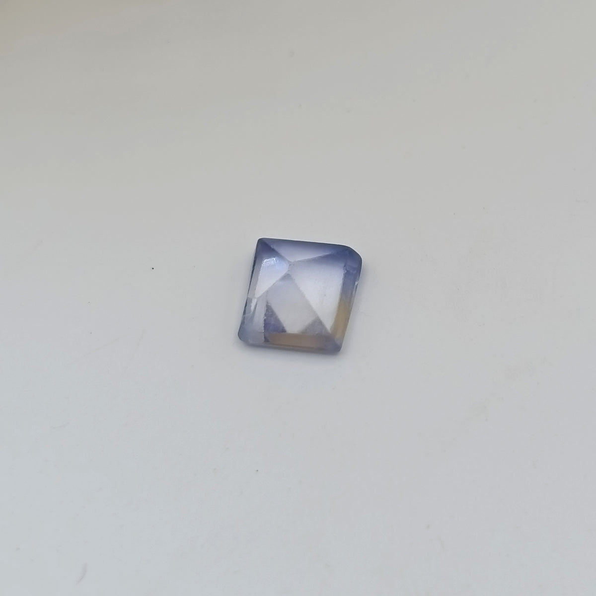 Blue Sapphire - Oval Shape Sri Lanka - 2.60 Carats