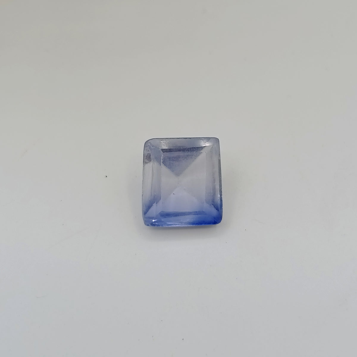 Blue Sapphire - Oval Shape Sri Lanka - 2.60 Carats