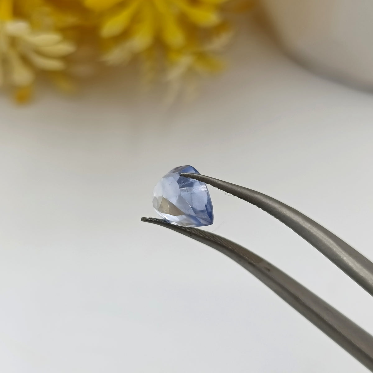 Blue Sapphire - Oval Shape Sri Lanka - 2.10 Carats