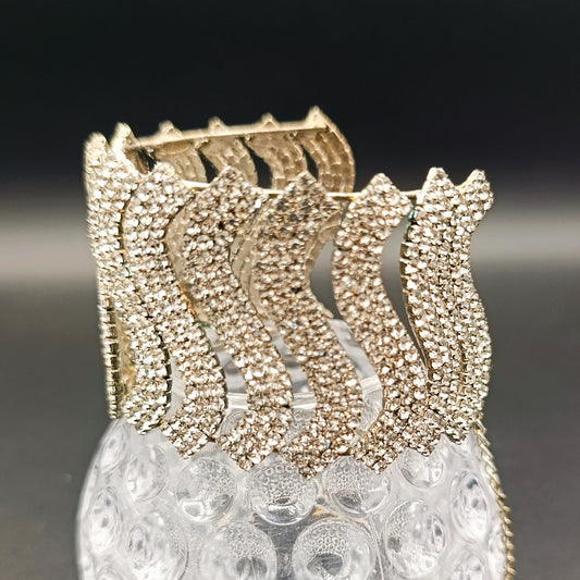 Adjustable Rajvari Kara