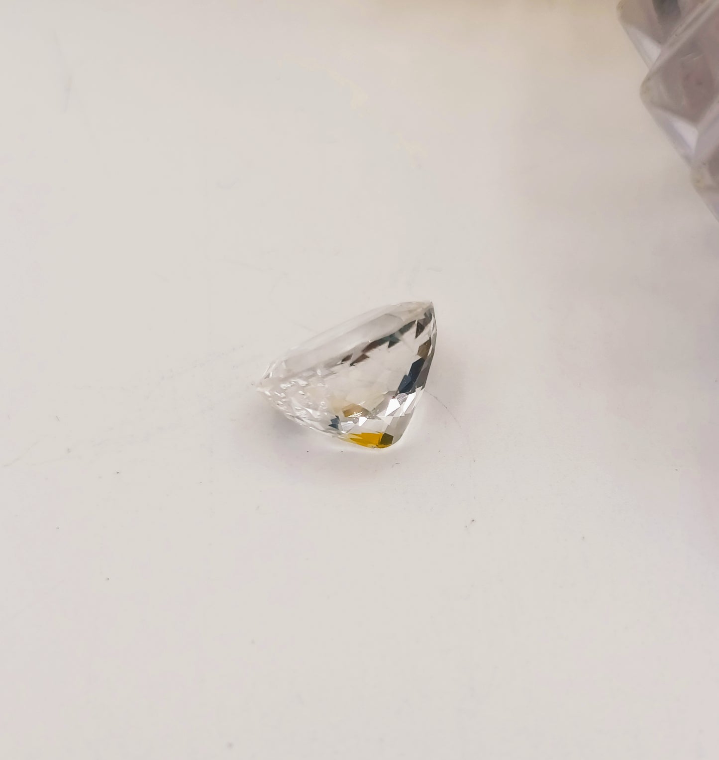 White Topaz (White Pukhraj)