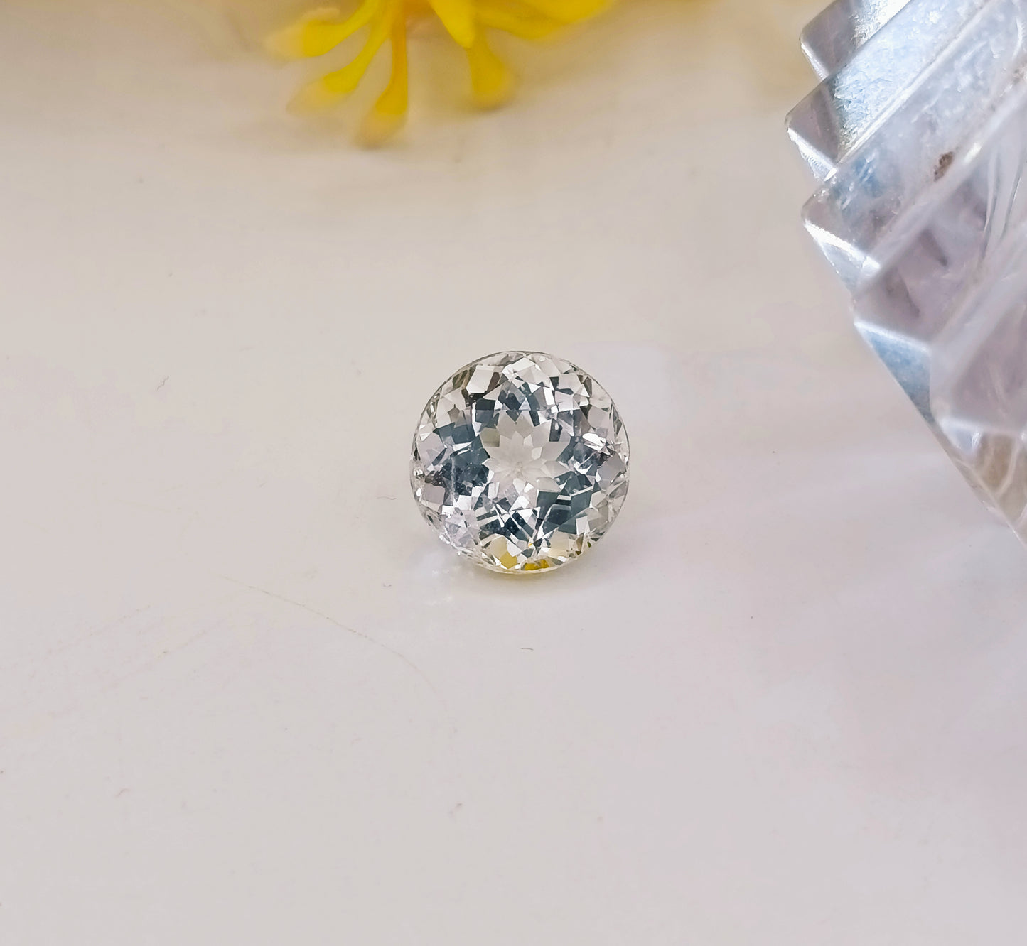 White Topaz (White Pukhraj)