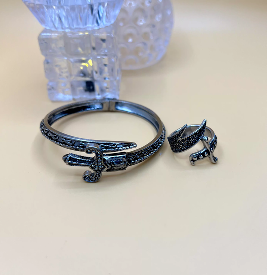 Zulifqar Openable Kara with Black Stones Ring