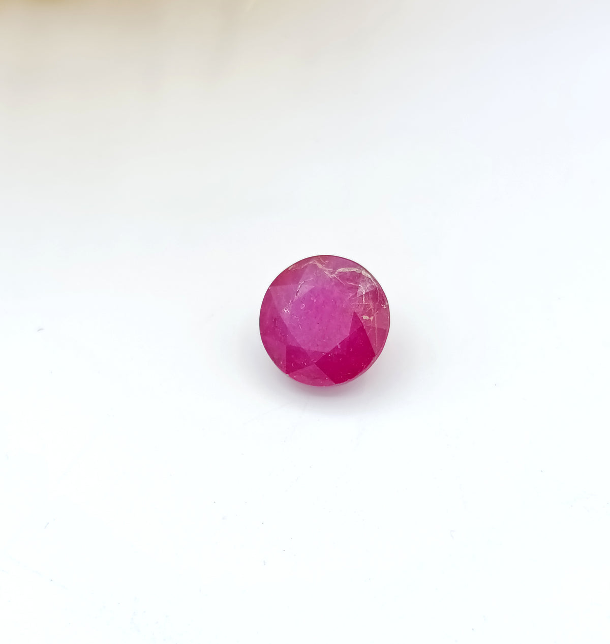 Ruby (Yaqoot) - Thailand Round Diamond Shape - 5 Carats