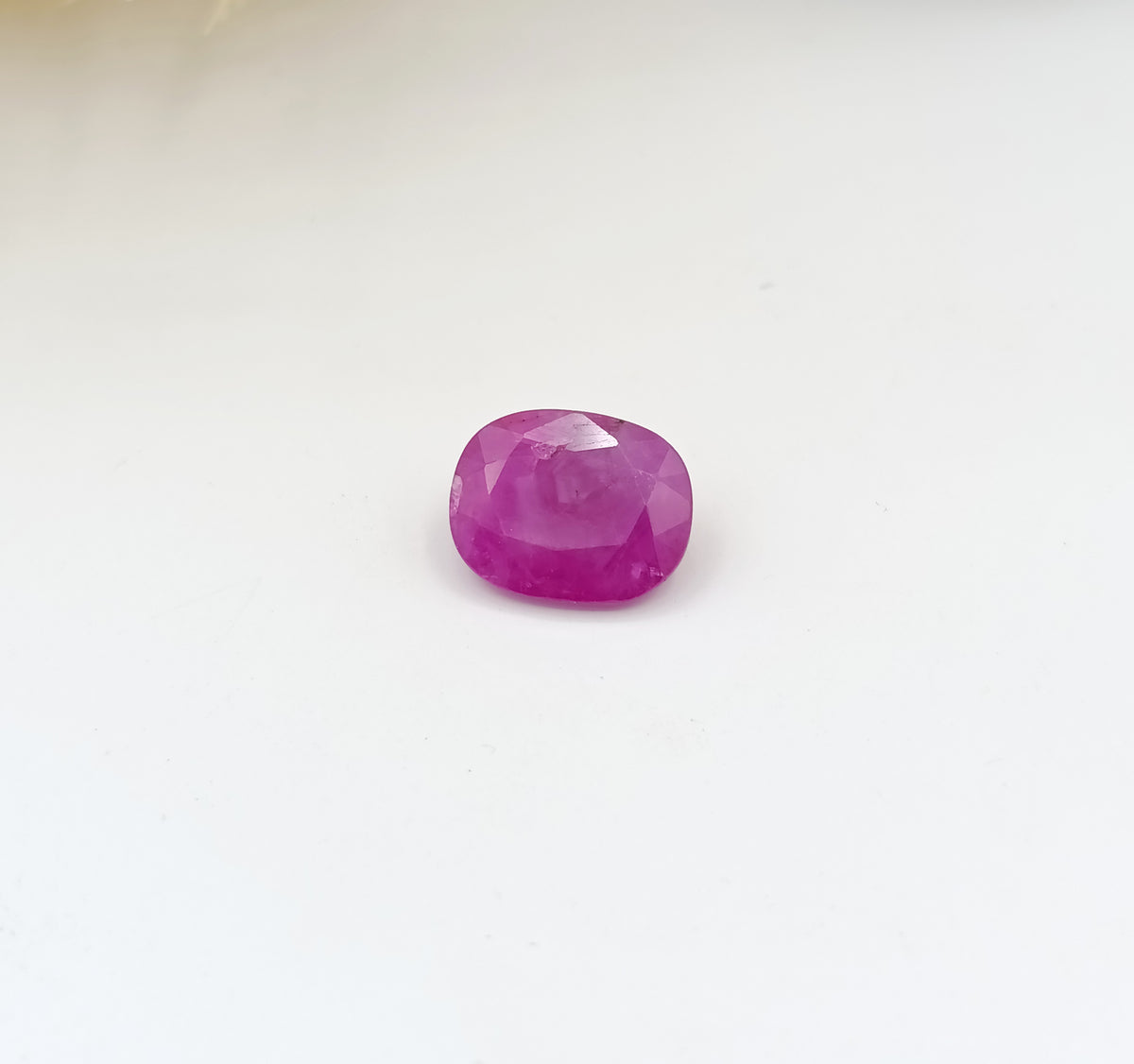 Ruby (Yaqoot) - Afghanistan Oval Shape - 4.95 Carats